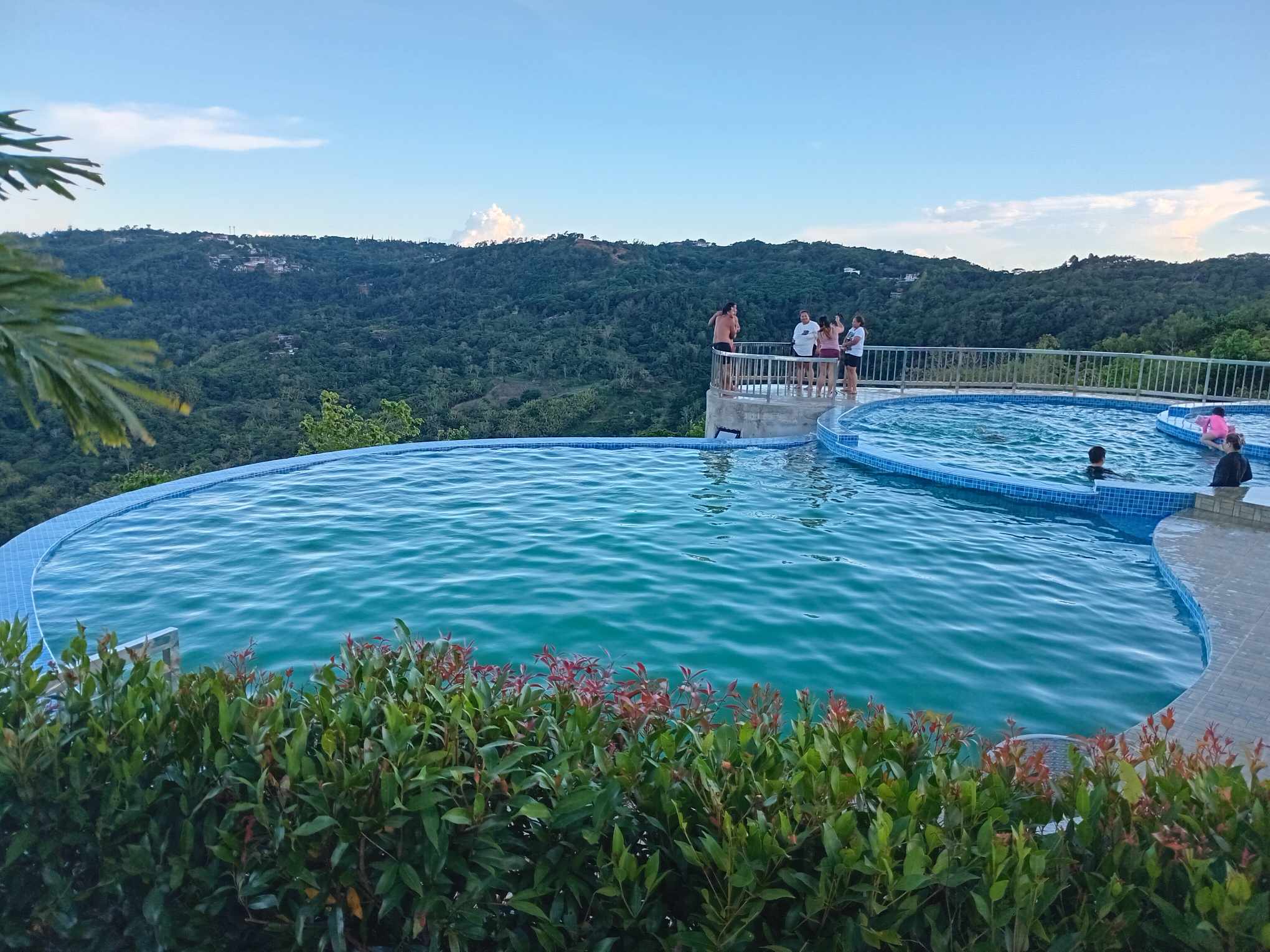 Pool2.jpg