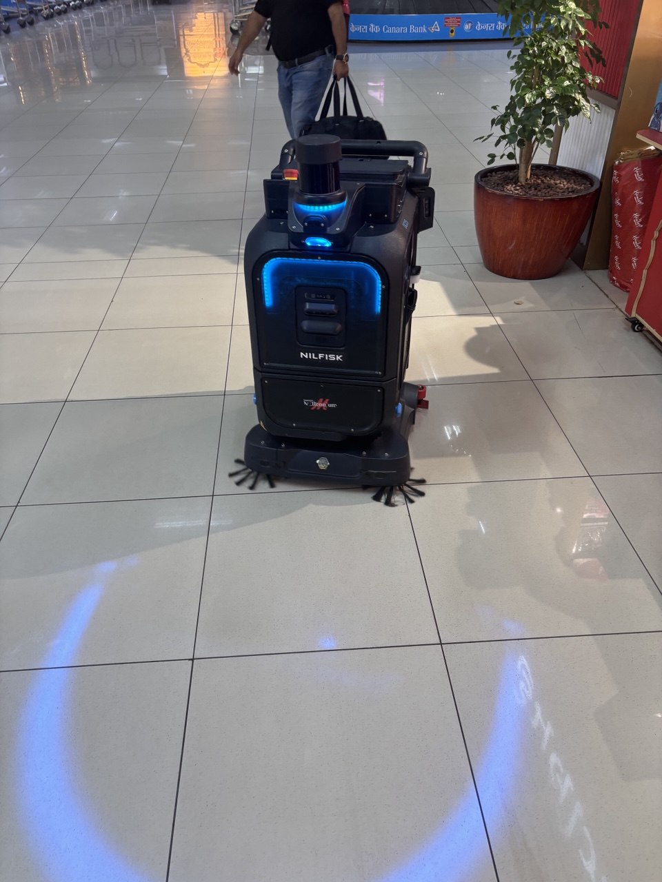 Efficient cleaning robot