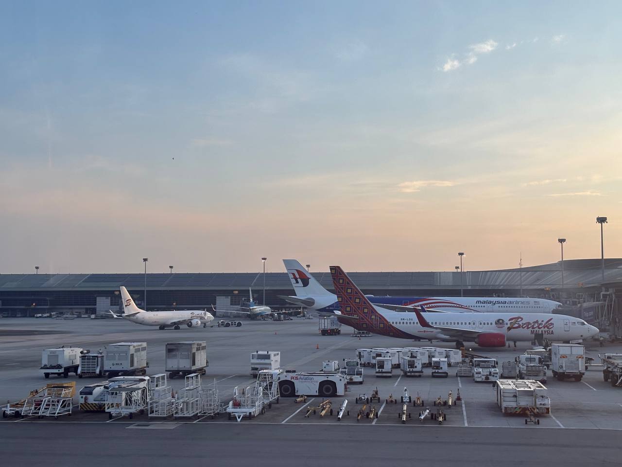 Photos of airport โ๏ธ โ๏ธ โ๏ธ