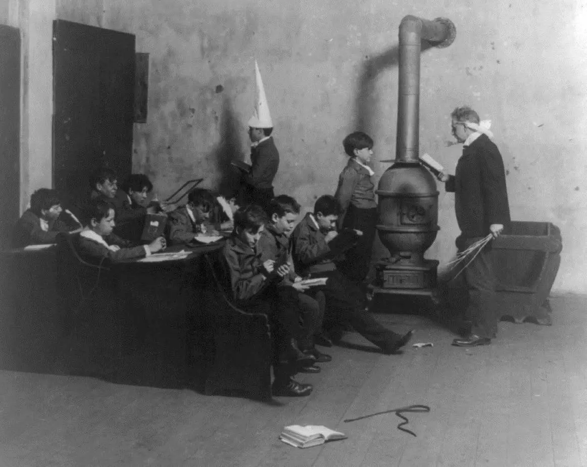 dunce-cap-image-library-of-congress-1.webp
