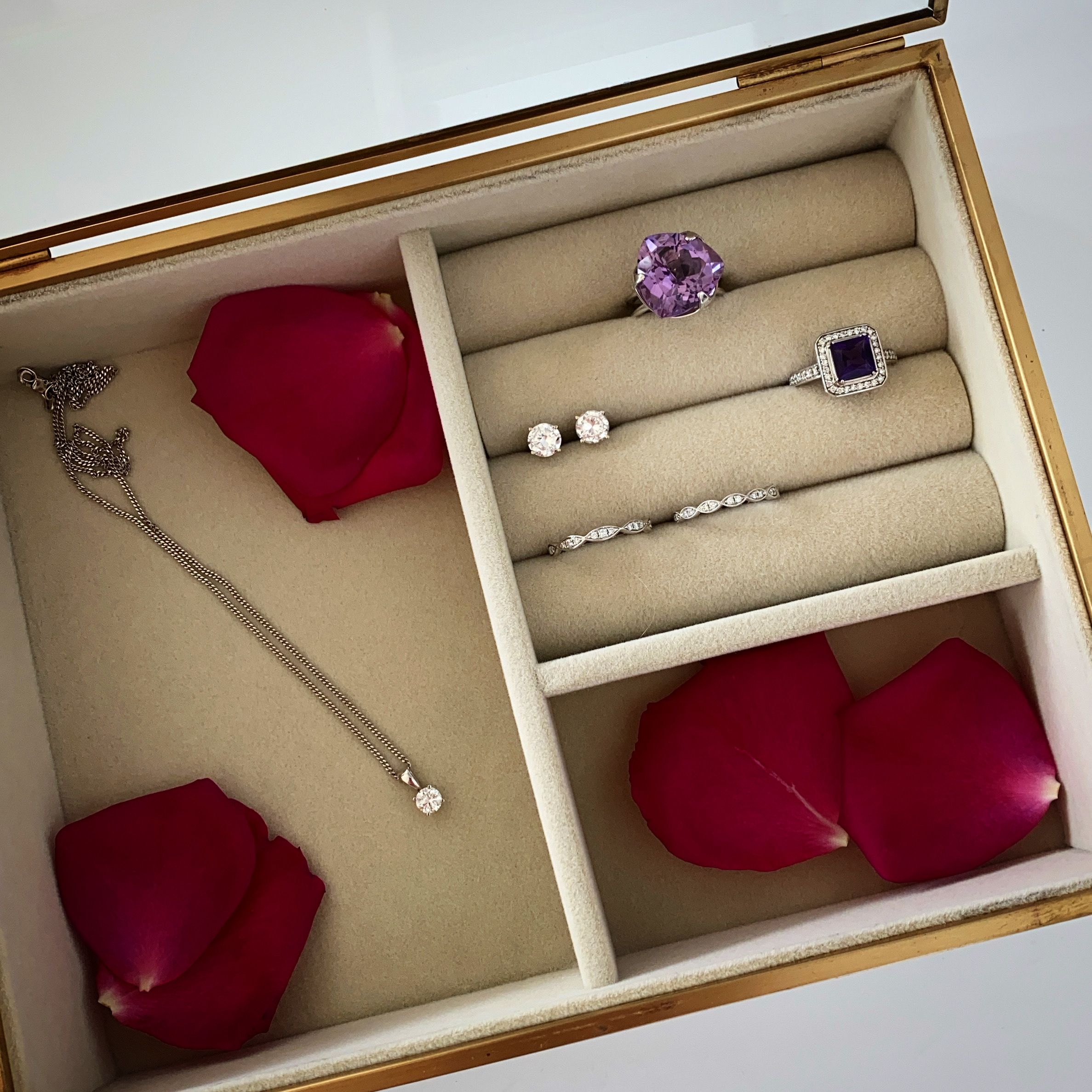 tips on cleaning jewelry and how to store jewelry 4.JPG