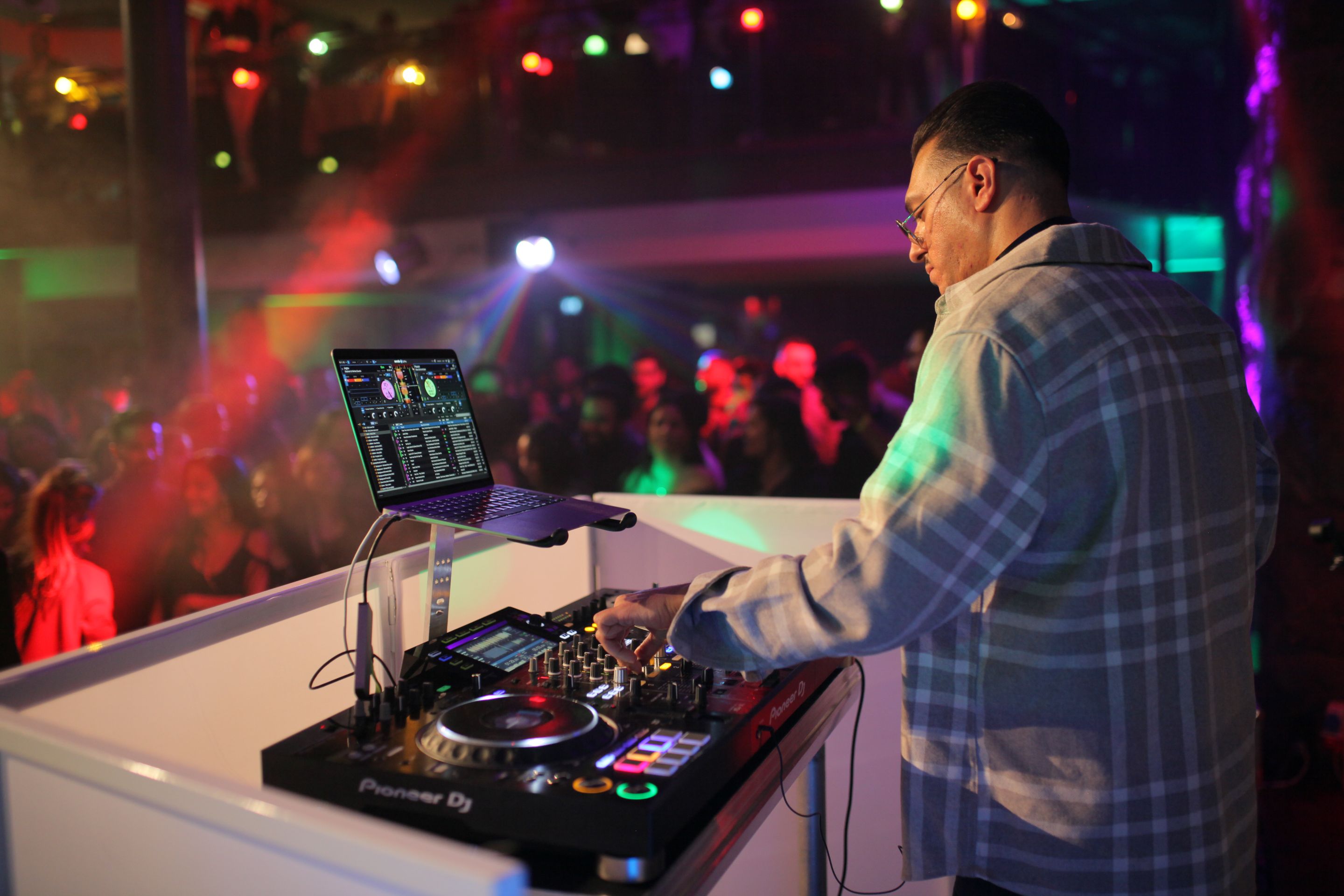 DJ KITKAT - The Flying DJ at Bollywood Dhamaka