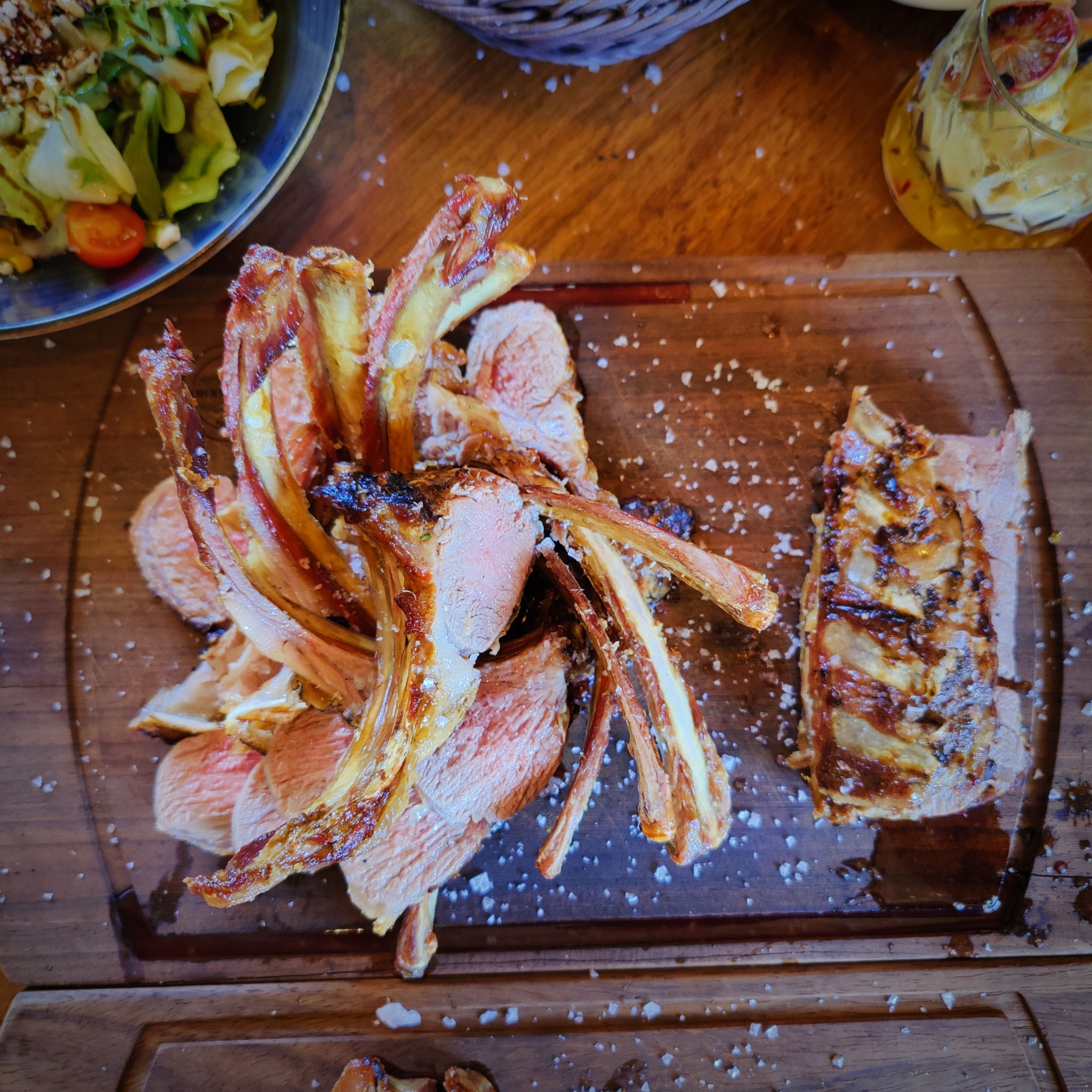 Photo by Shahzad Ansari through Oneplus 9 pro, Kuzu Kafes at Elma Steakhouse Västerås