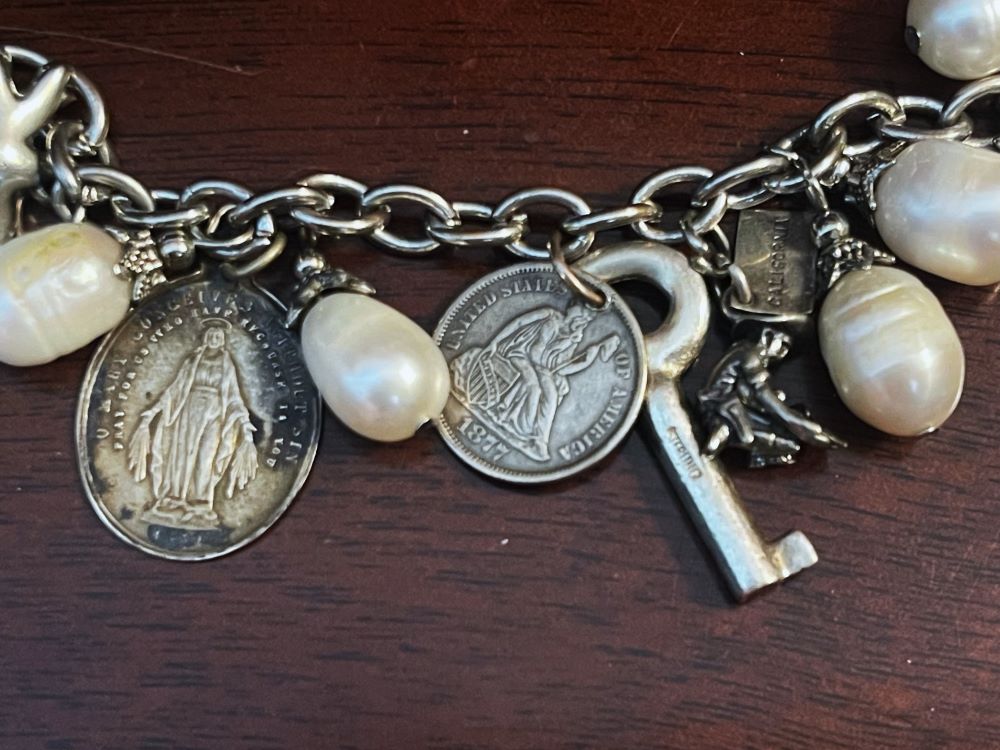 Medallion5.JPG
