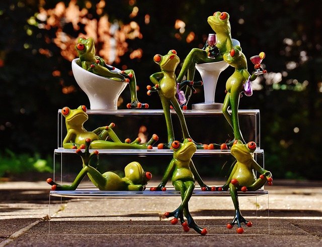 party-frogs-1655904_640.jpg