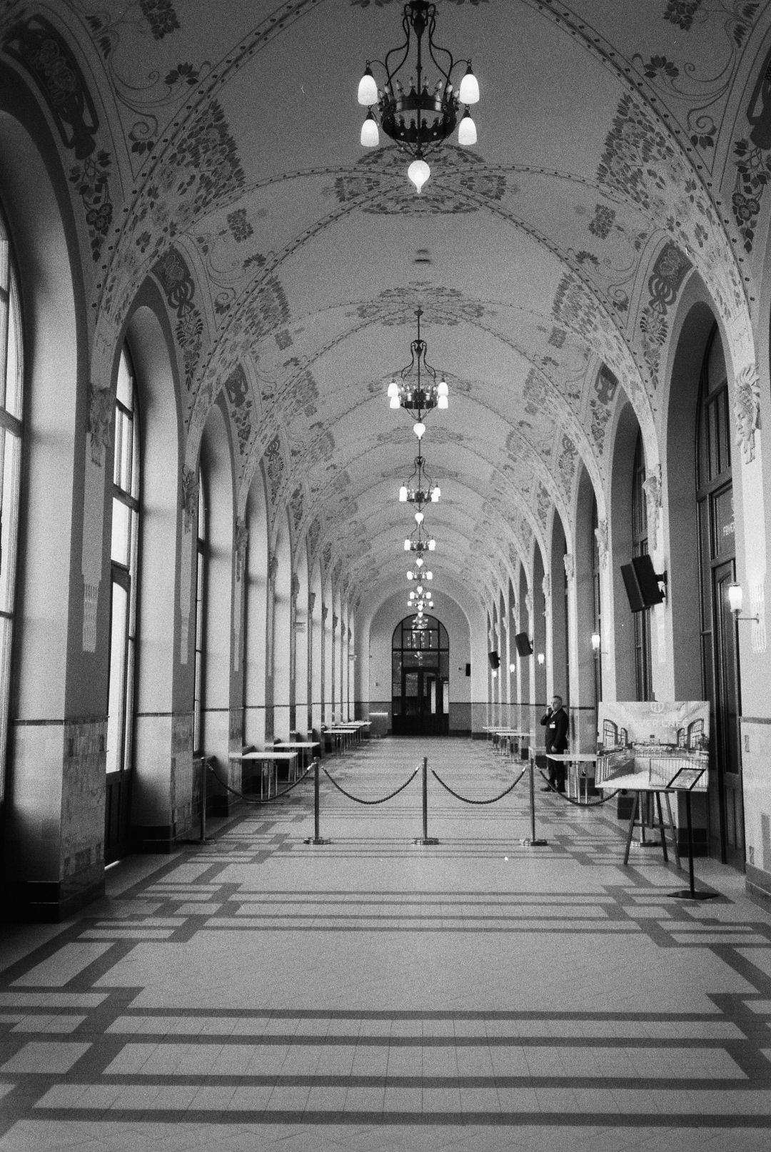 R1-02212-0030.jpg