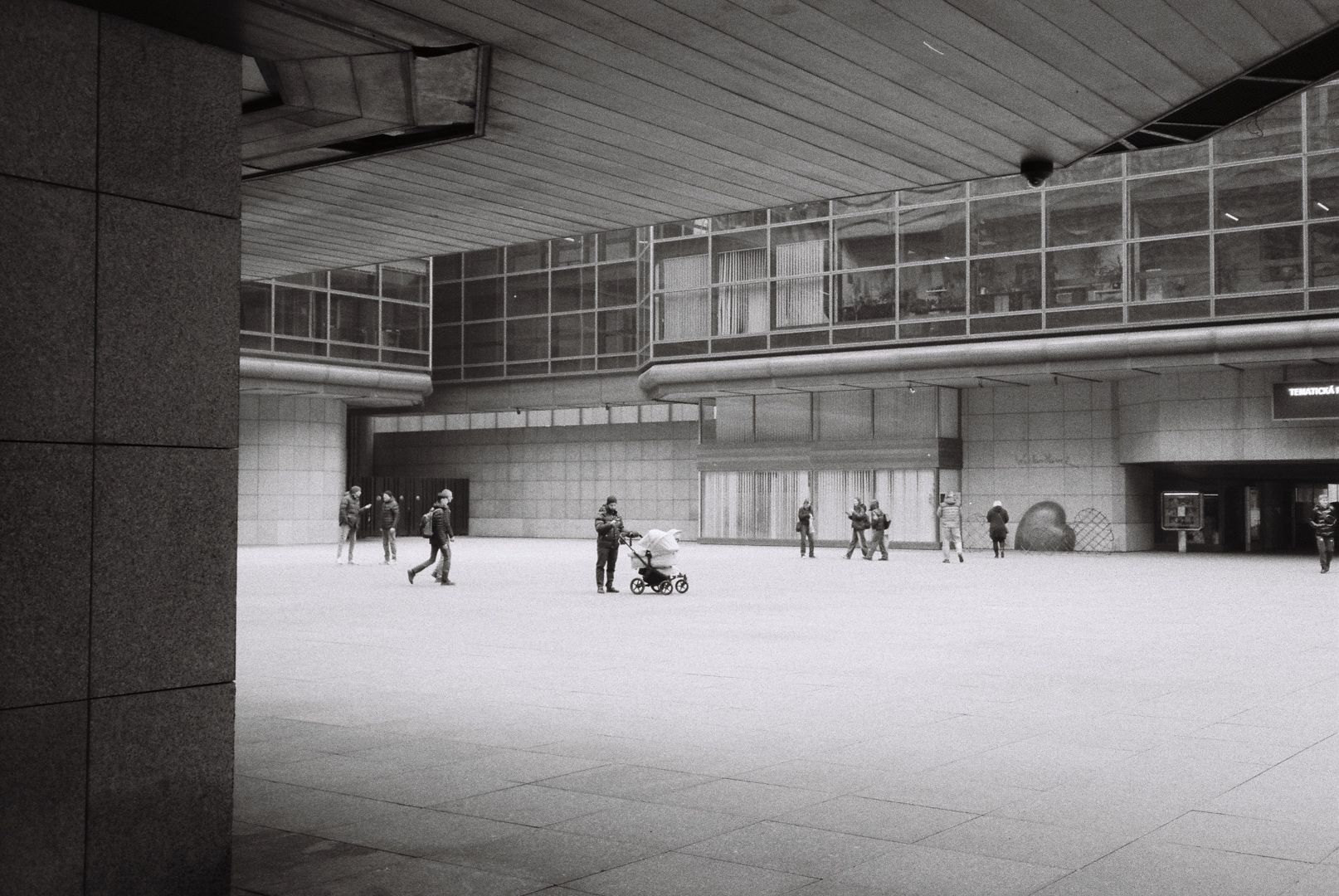 R1-01910-0034.jpg