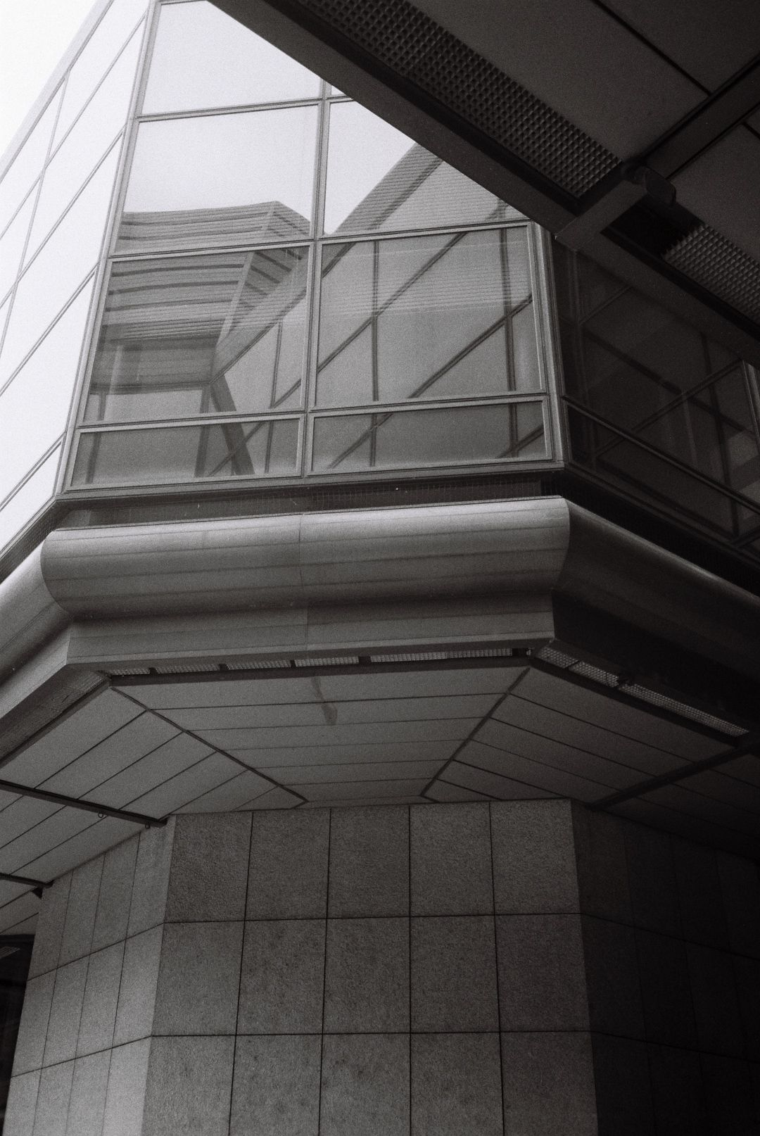 R1-01910-0031.jpg