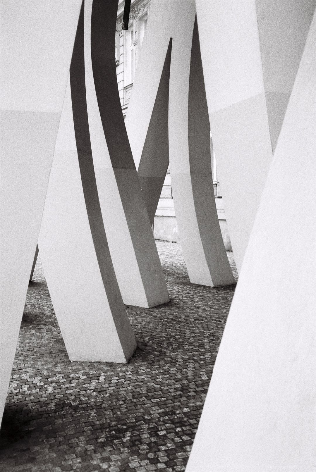 R1-01910-0037.jpg
