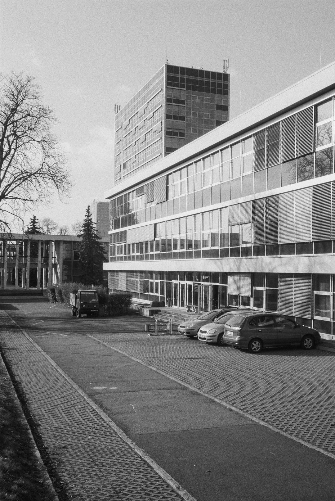 R1-02213-0031.jpg