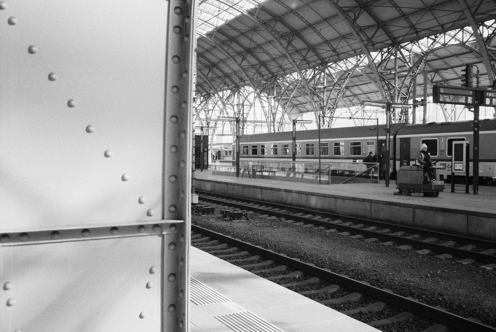 R1-02212-0032.jpg