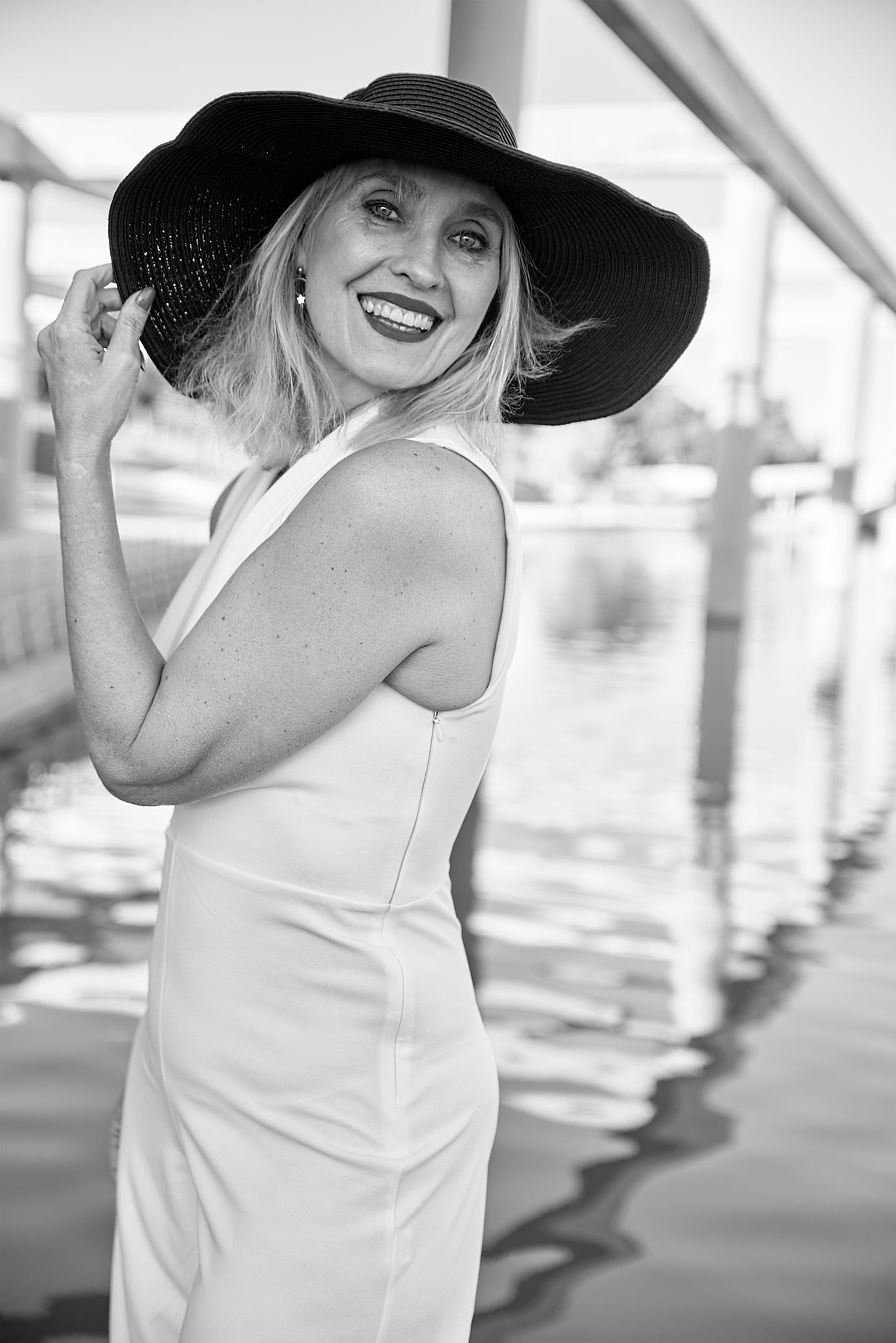 Sonia_embarcadero_8_blanco_y_n copia.jpg