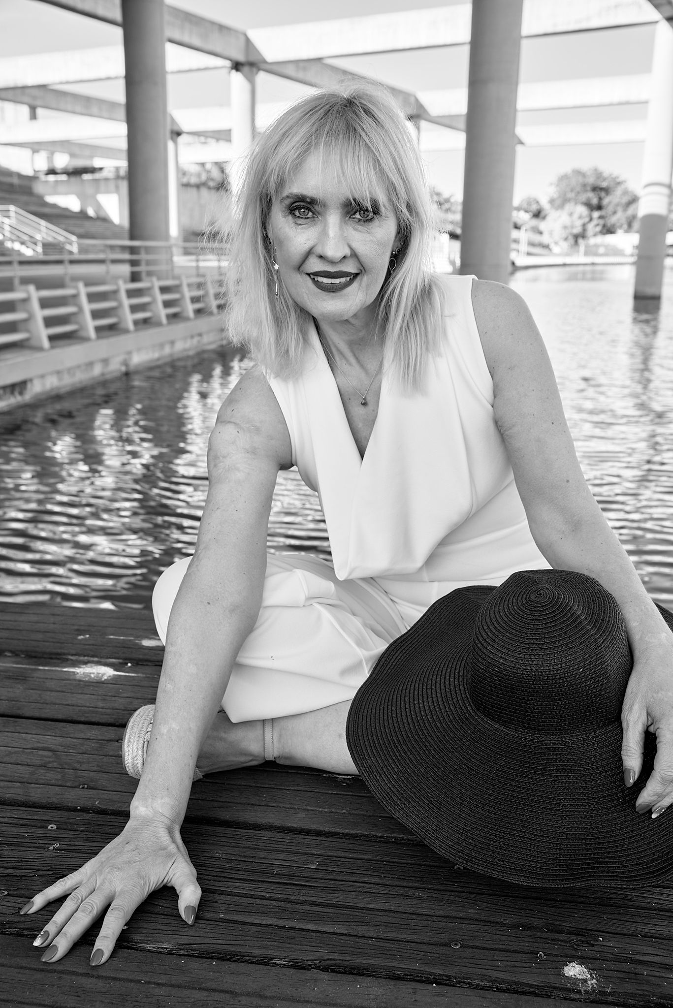 Sonia_embarcadero_3_blanco_y_n copia.jpg