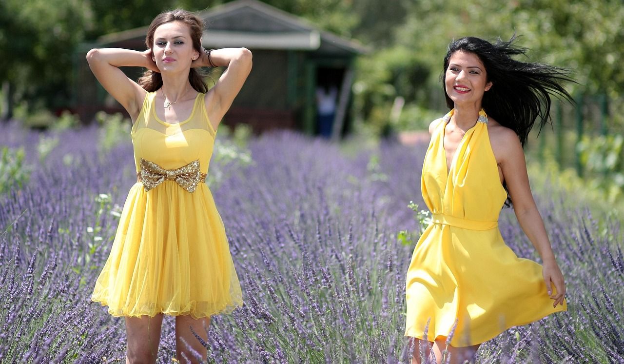 girls-1513078_1280.jpg
