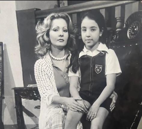 Doris Wells and Omaira Coromoto Rivero- httpswww.imdb.comestitlett0465862mediaviewerrm2119531777ref_=tt_ov_i.jpg