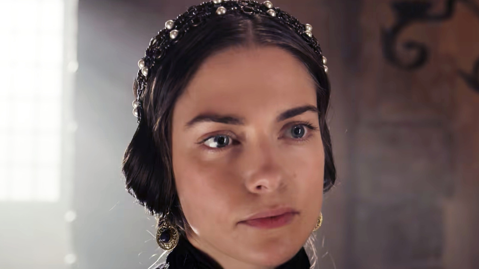 Actor's name: Laura Berlin