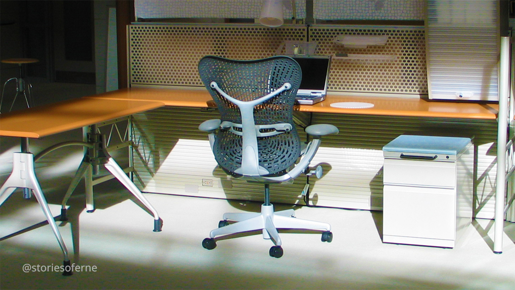 WORKCHAIR 01.jpg