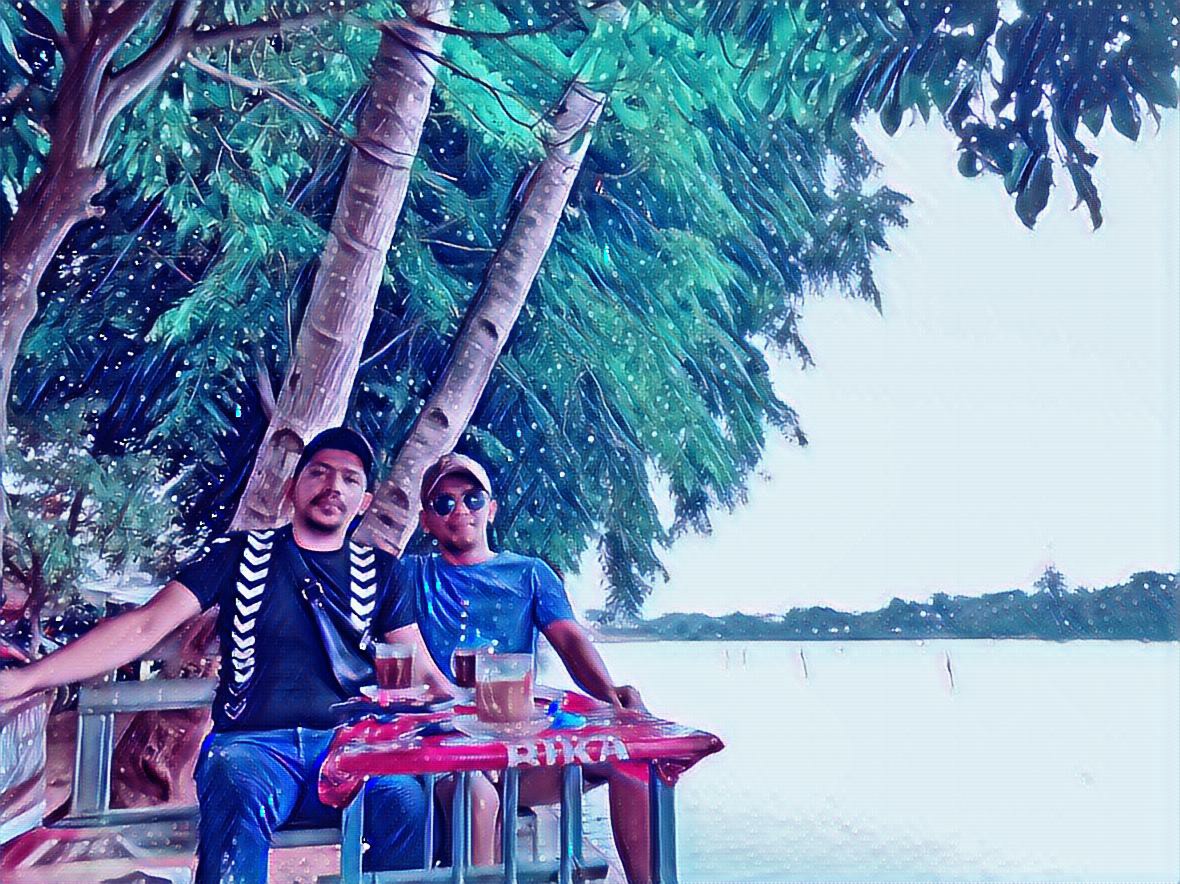 PicsArt_052208.55.32.jpg