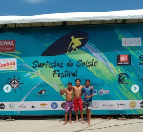 14. surfistas de cristo.jpg