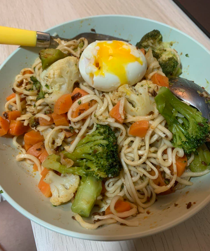 I…
Payout: 0.000 HBDTacoCat (kinda) Cooks! #10: Yummy Crunchy Bae Bee Noodles! 🍜
2021-09-01 11:45![image.png