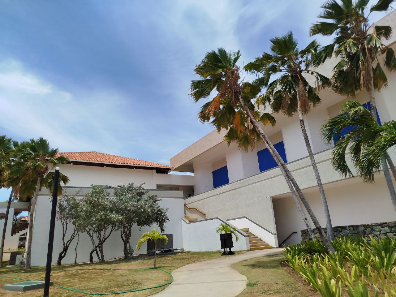 photo_2025-10-06_23-58-55 (2).jpg