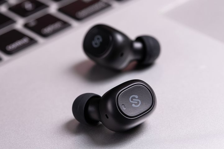 headphones-3789598__480.jpg