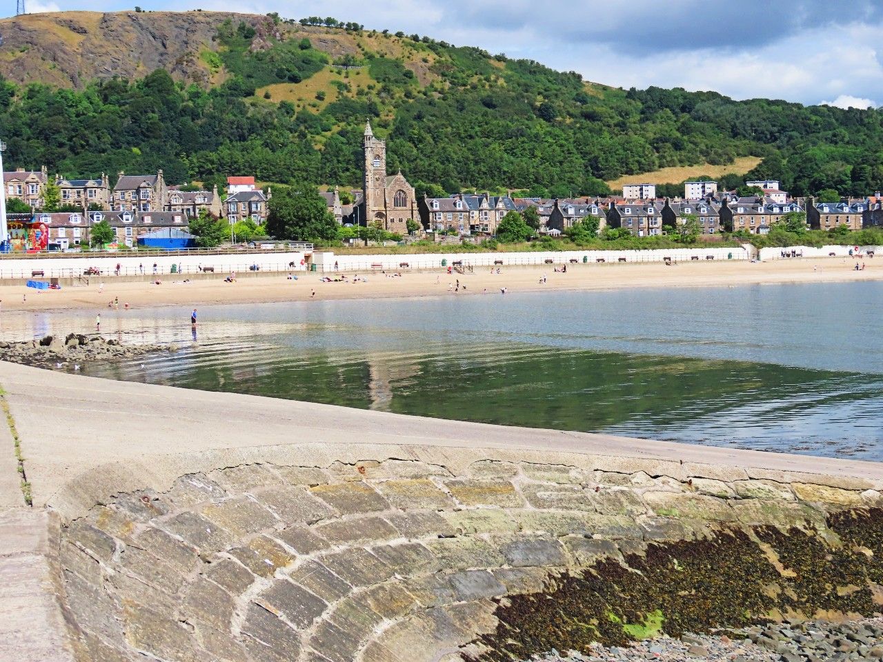 Burntisland from the beach aug 2022.jpg