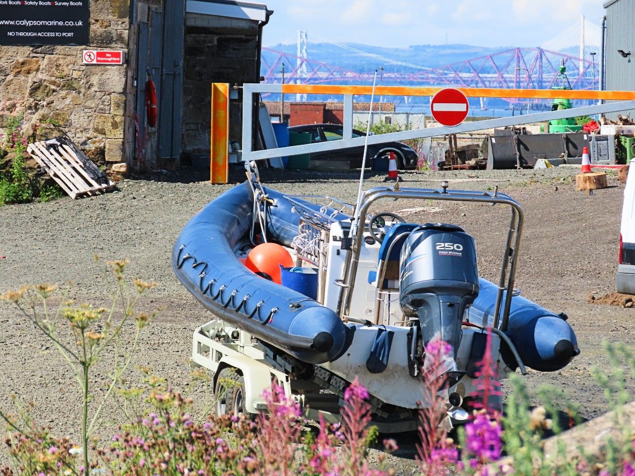 burntisland speedboat dry land.jpg