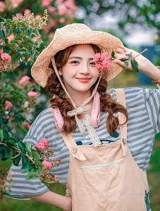 girl.jpg
