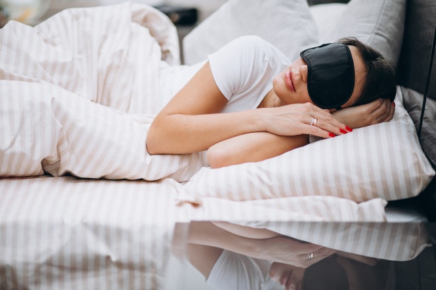 young-woman-resting-bed-morning_1303-16489.jpg