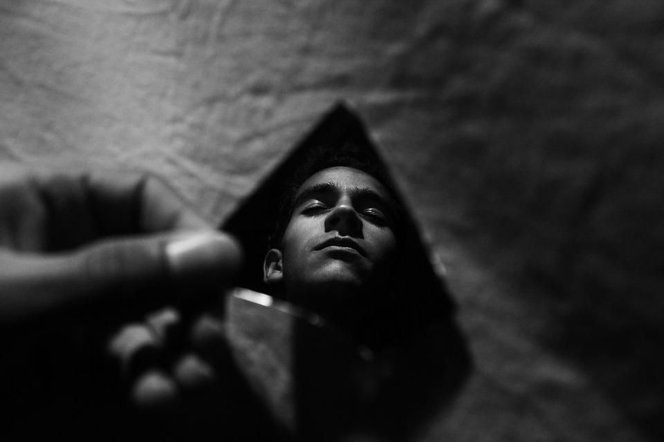 mirror-3864155_960_720.jpg
