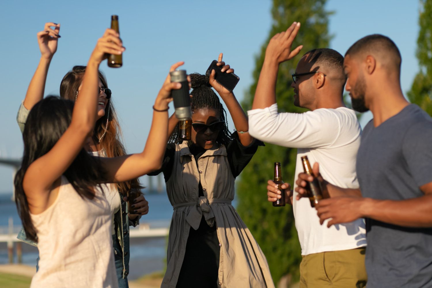 happy-people-dancing-with-beer-bottles.jpg
