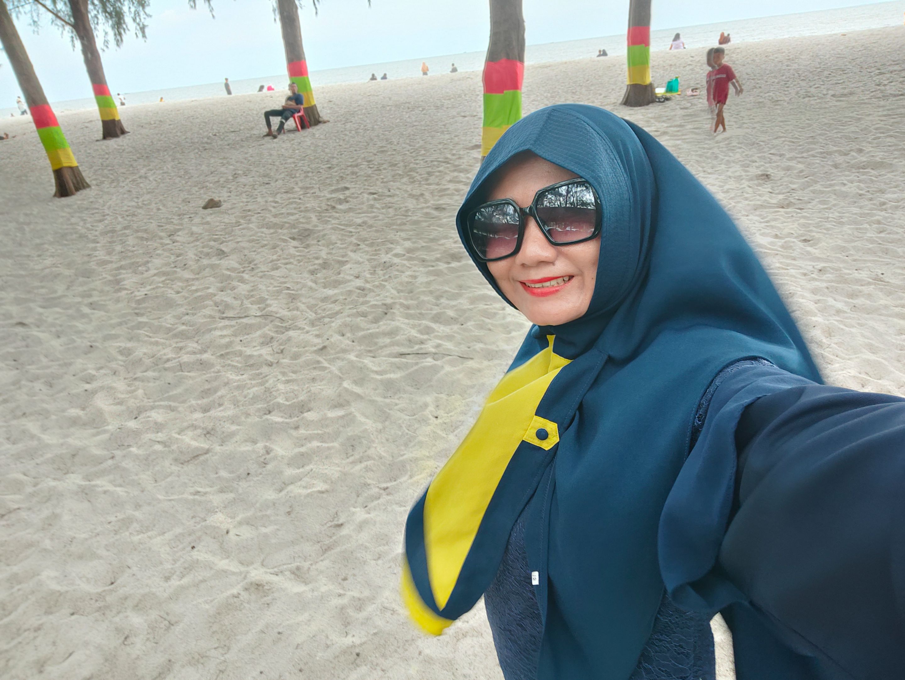 Travel to Sri Mersing Beach, a beach with beautiful white sand