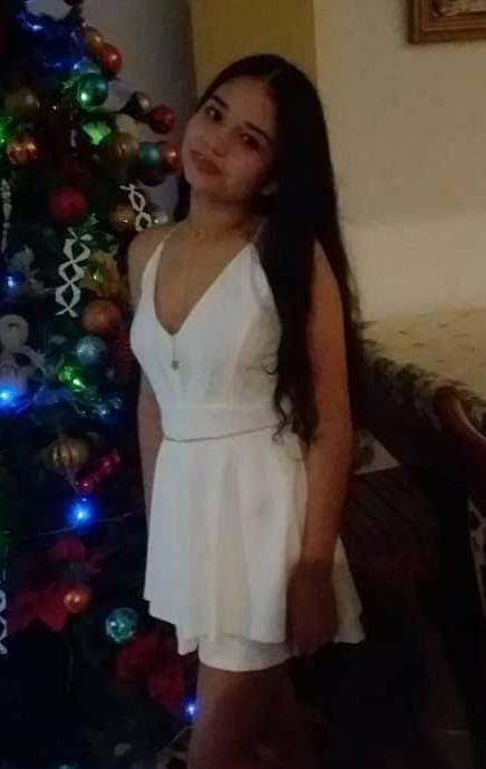yo en arbol.jpeg