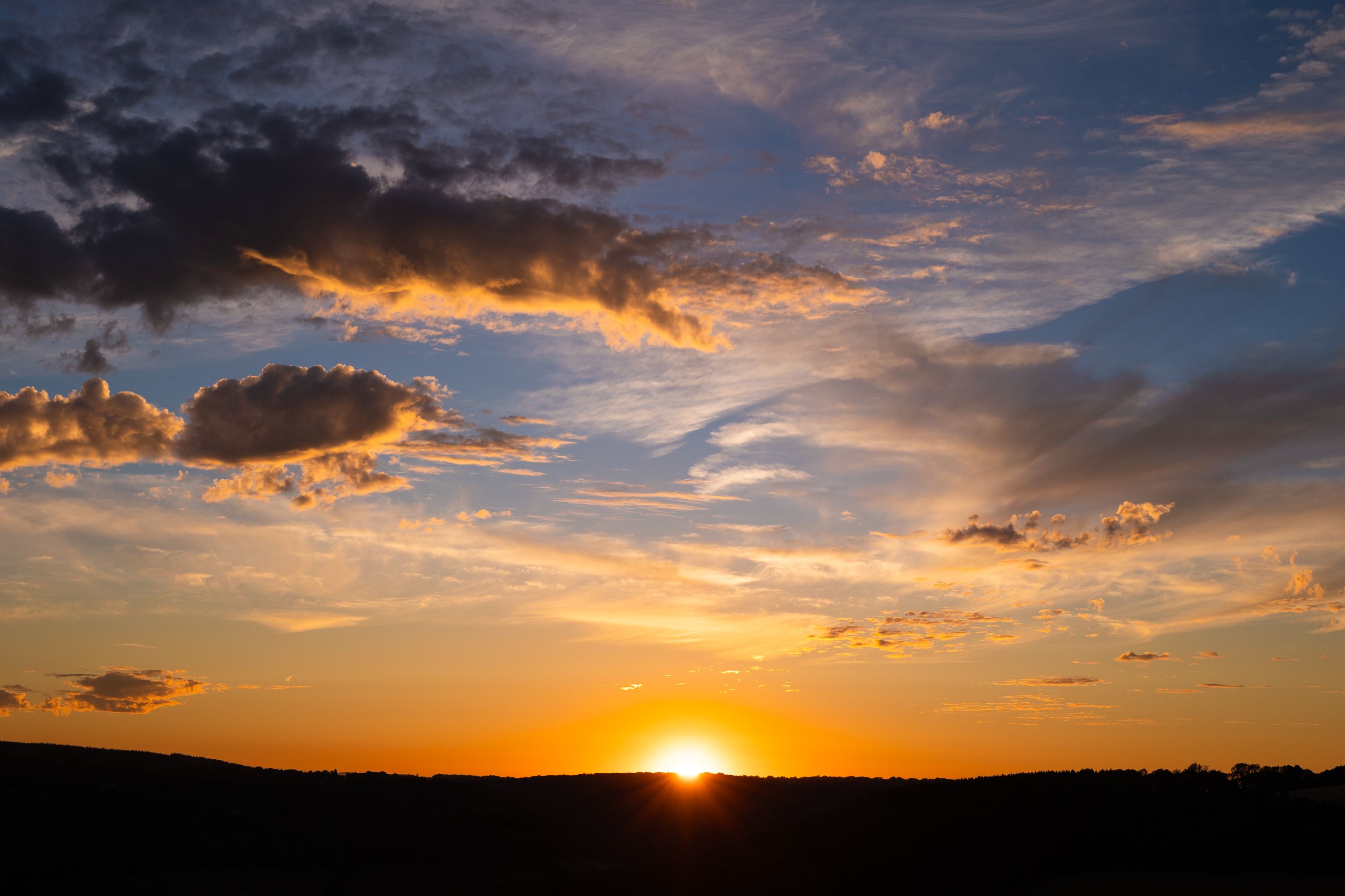 Sunset-over-a-mountain-1209570.jpg