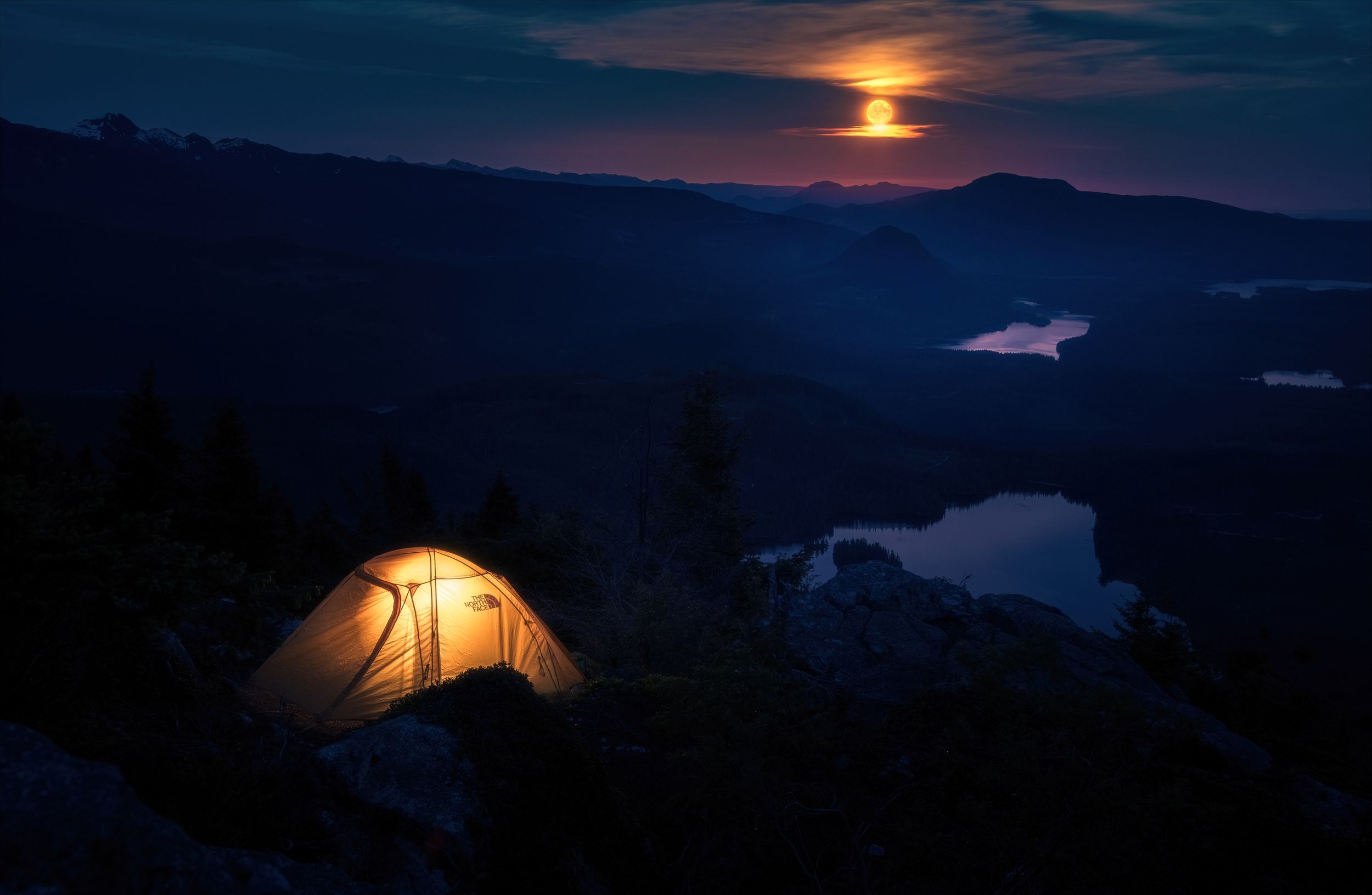 moontent_WEB.jpg