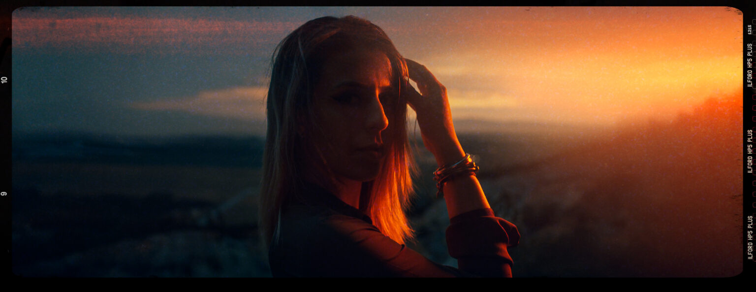 dramatic-sunset-potrait-with-cinematic-aspect-1536x593.jpg