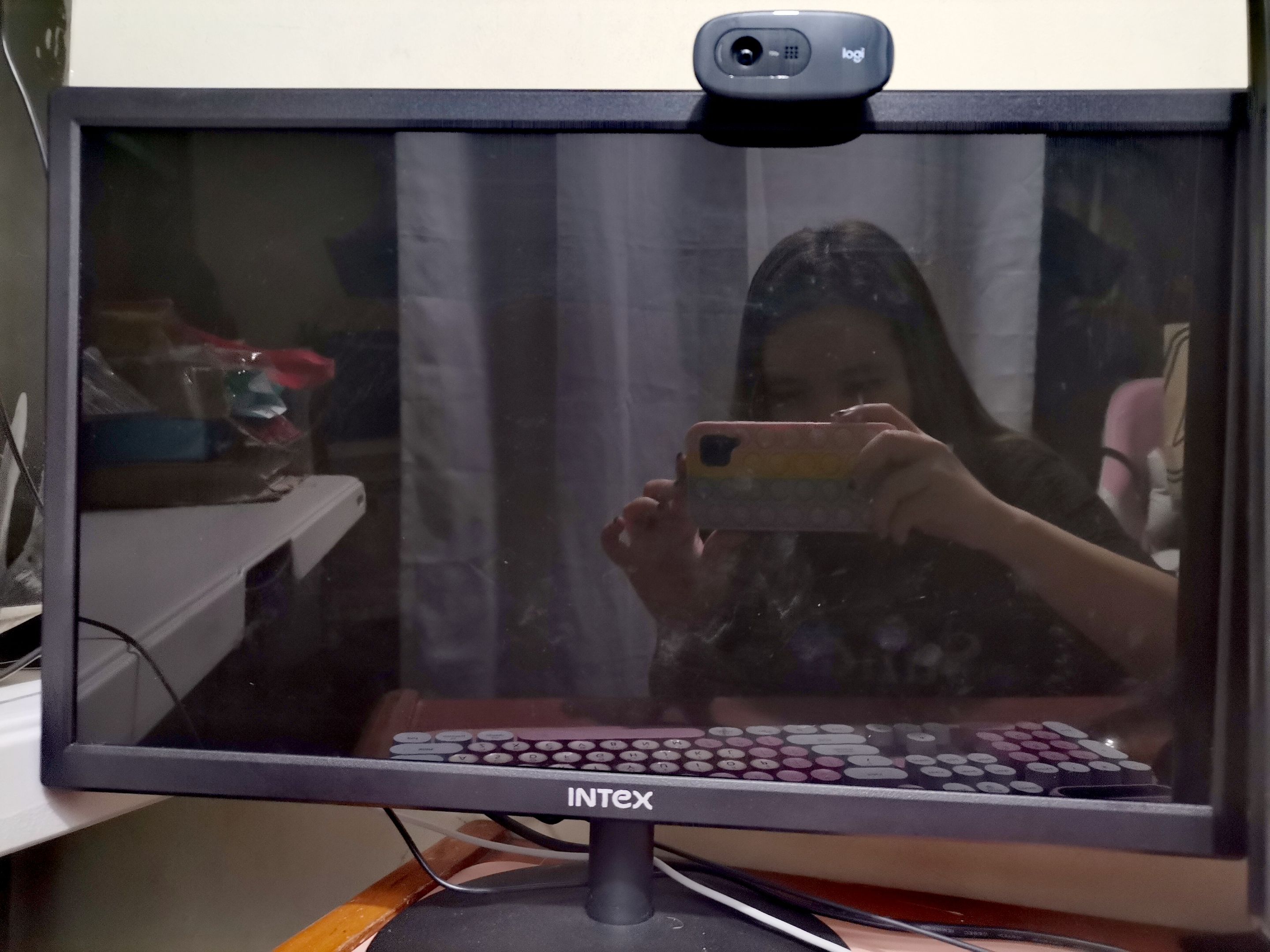 9. PC Monitor.jpg