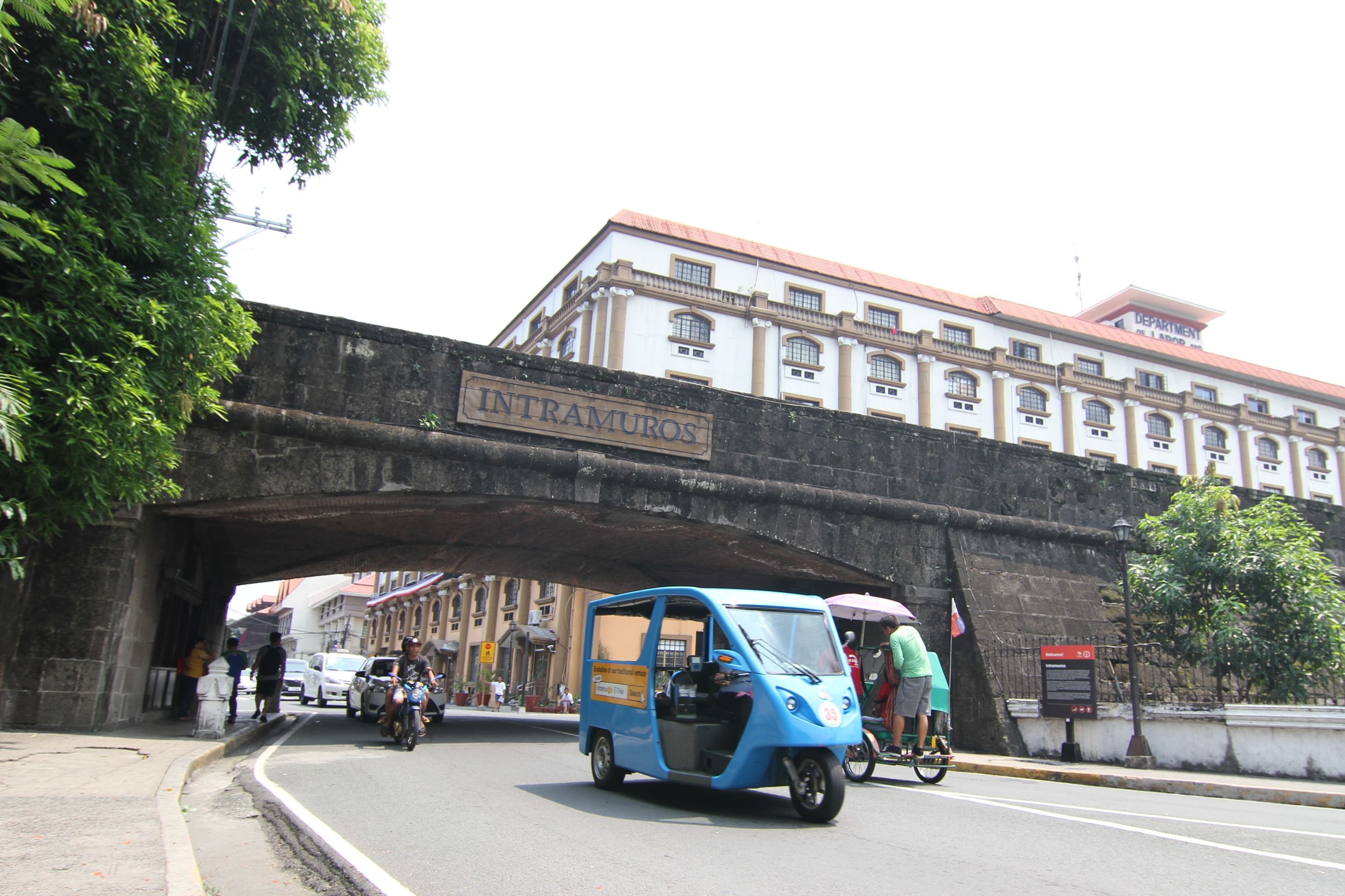 A Quick Walk Inside the Walled City, Intramuros