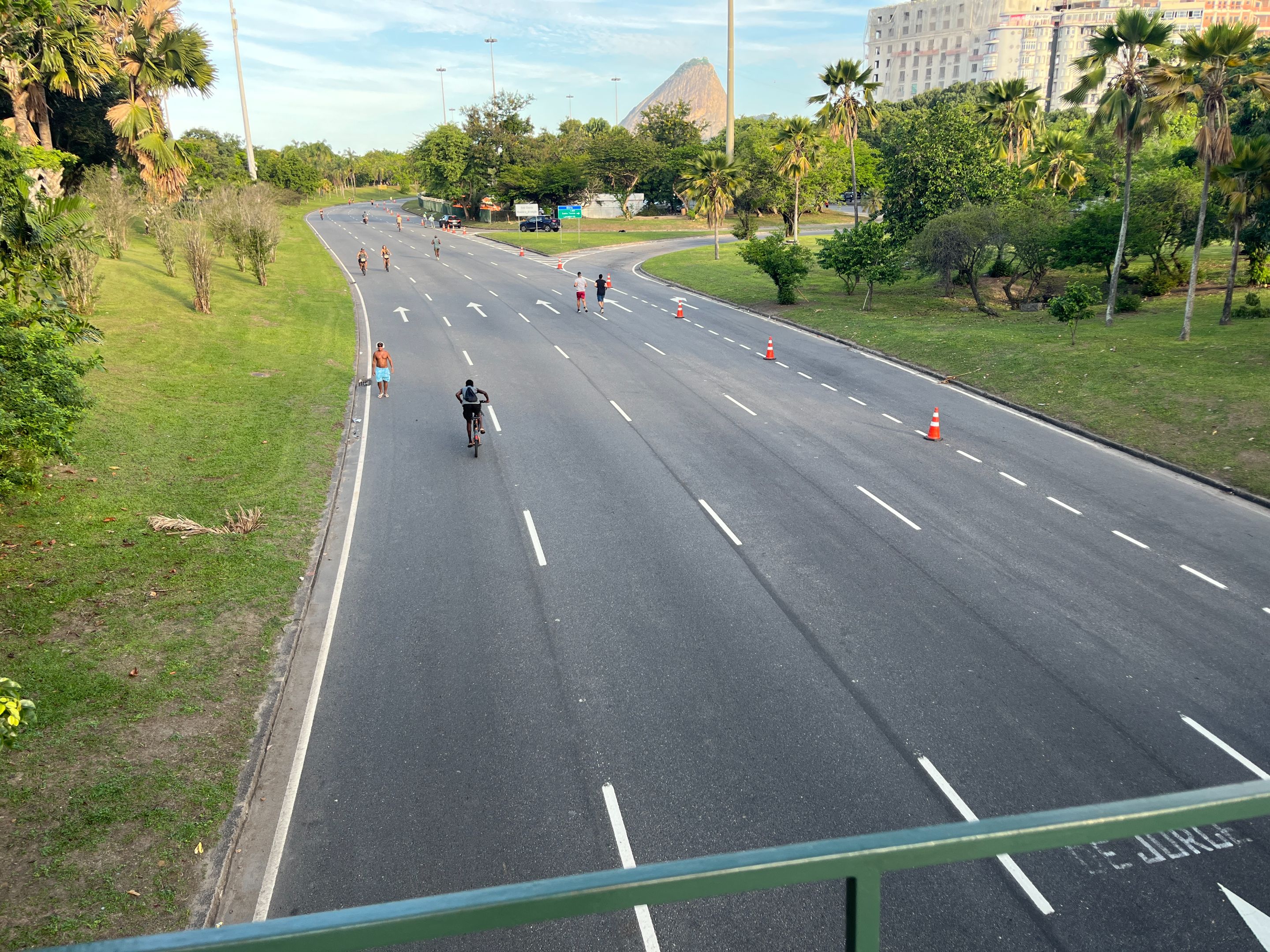 a view of the highway by the beach as i was heading to the event