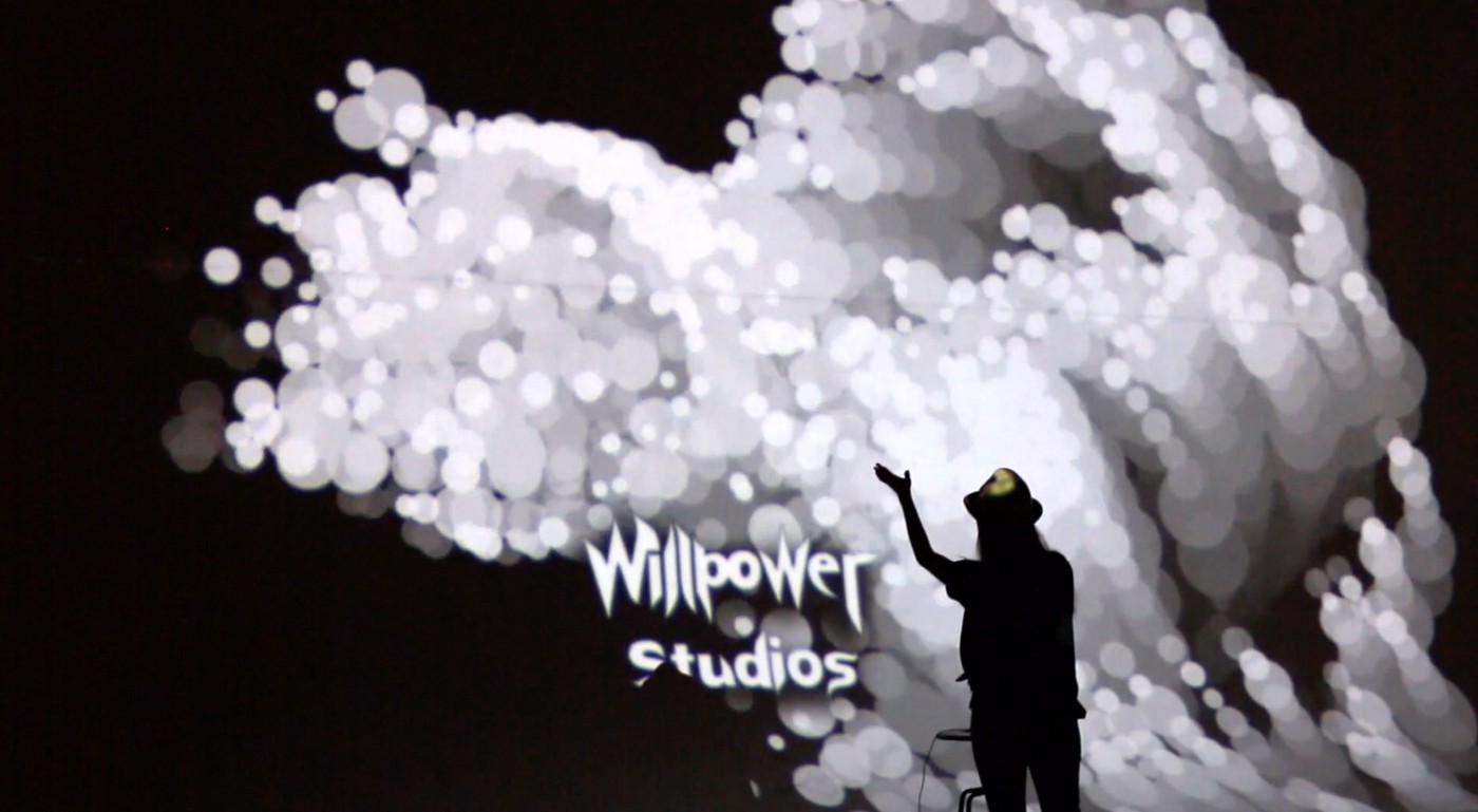 wave+yell-willpower-studios-immersive-interactive-installation-03.jpg