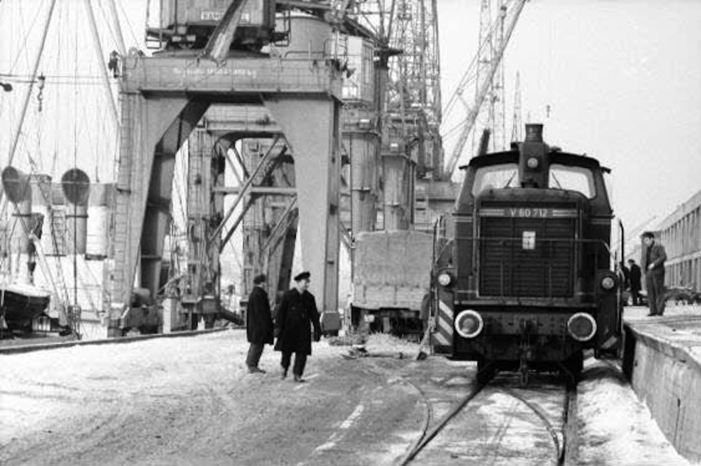 HamburgerHafen-Eisenbahn.jpeg