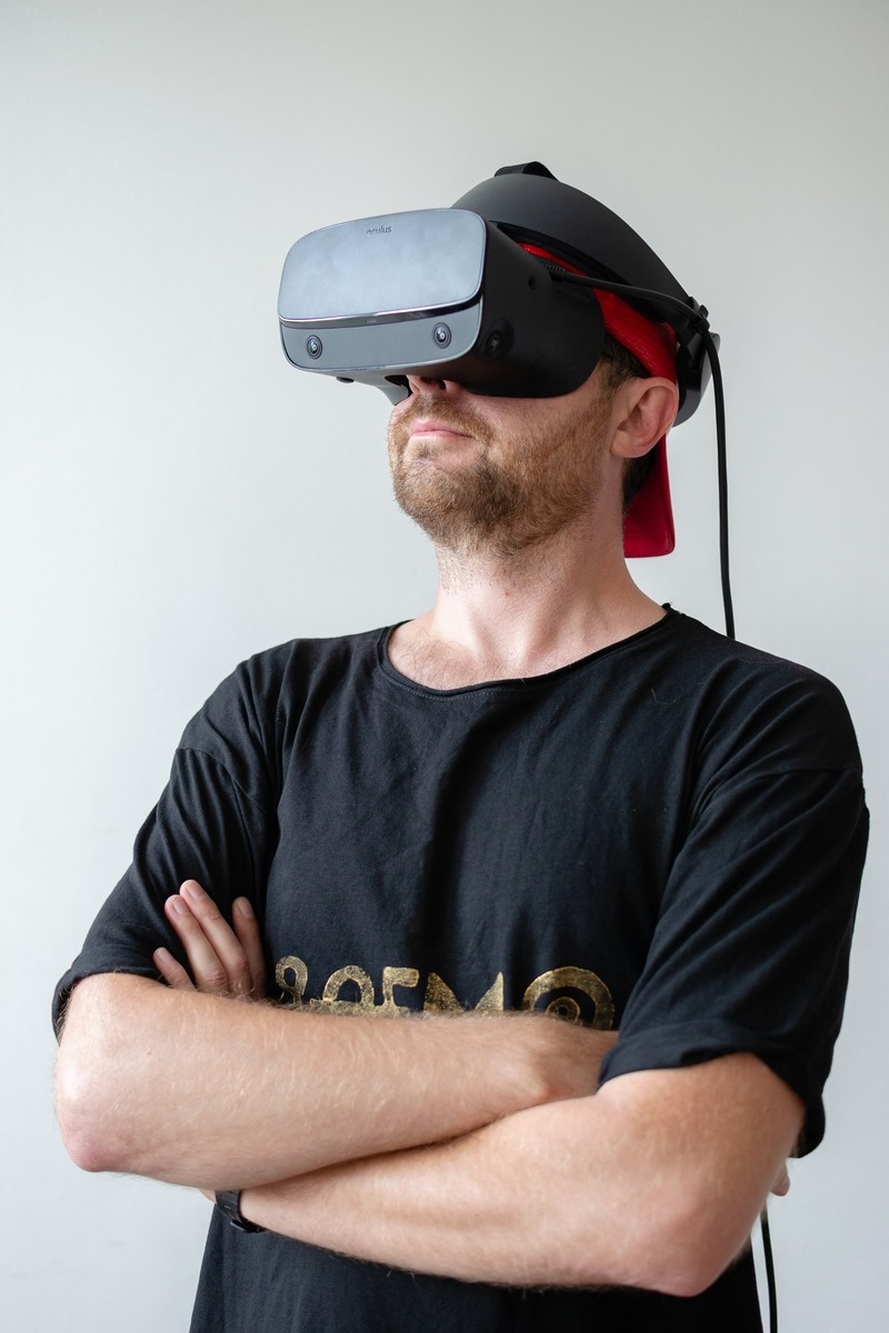 Yalo_VR helmet.jpg