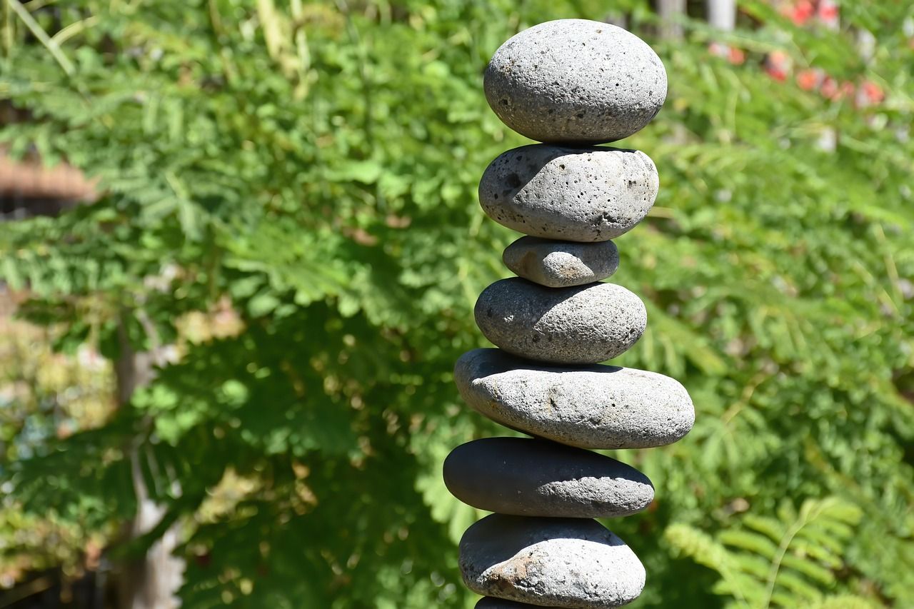 cairn-7513139_1280.jpg