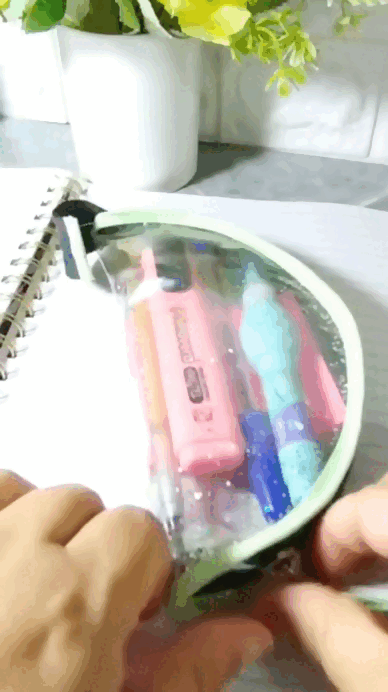 Estuche 1 Gif.gif