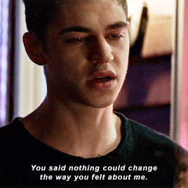 1ee76fc7b55f8a35cacfb22805bb6e2a.gif