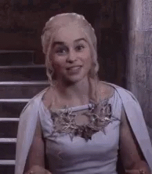 game-of-thrones-khaleesi-daenerys.gif