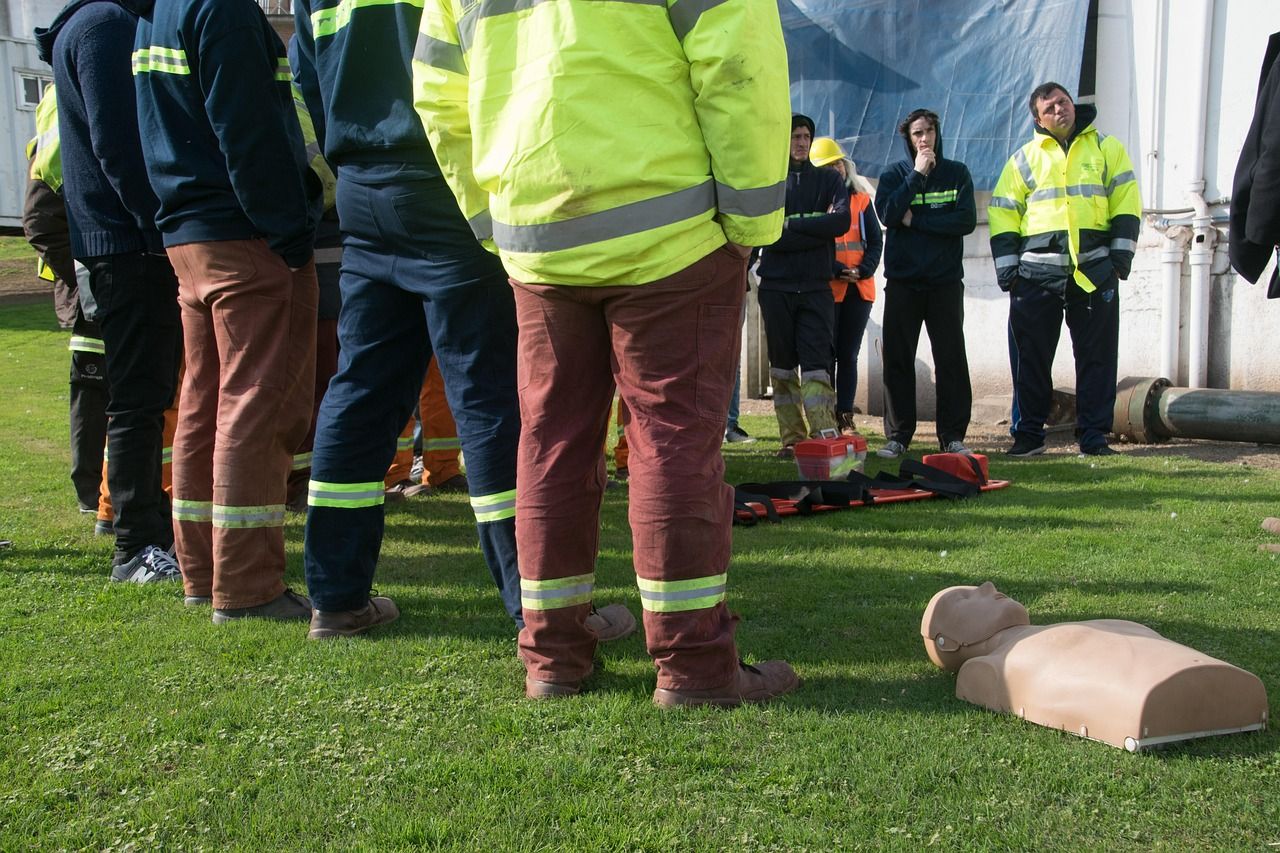 first-aid-training-6592367_1280.jpg