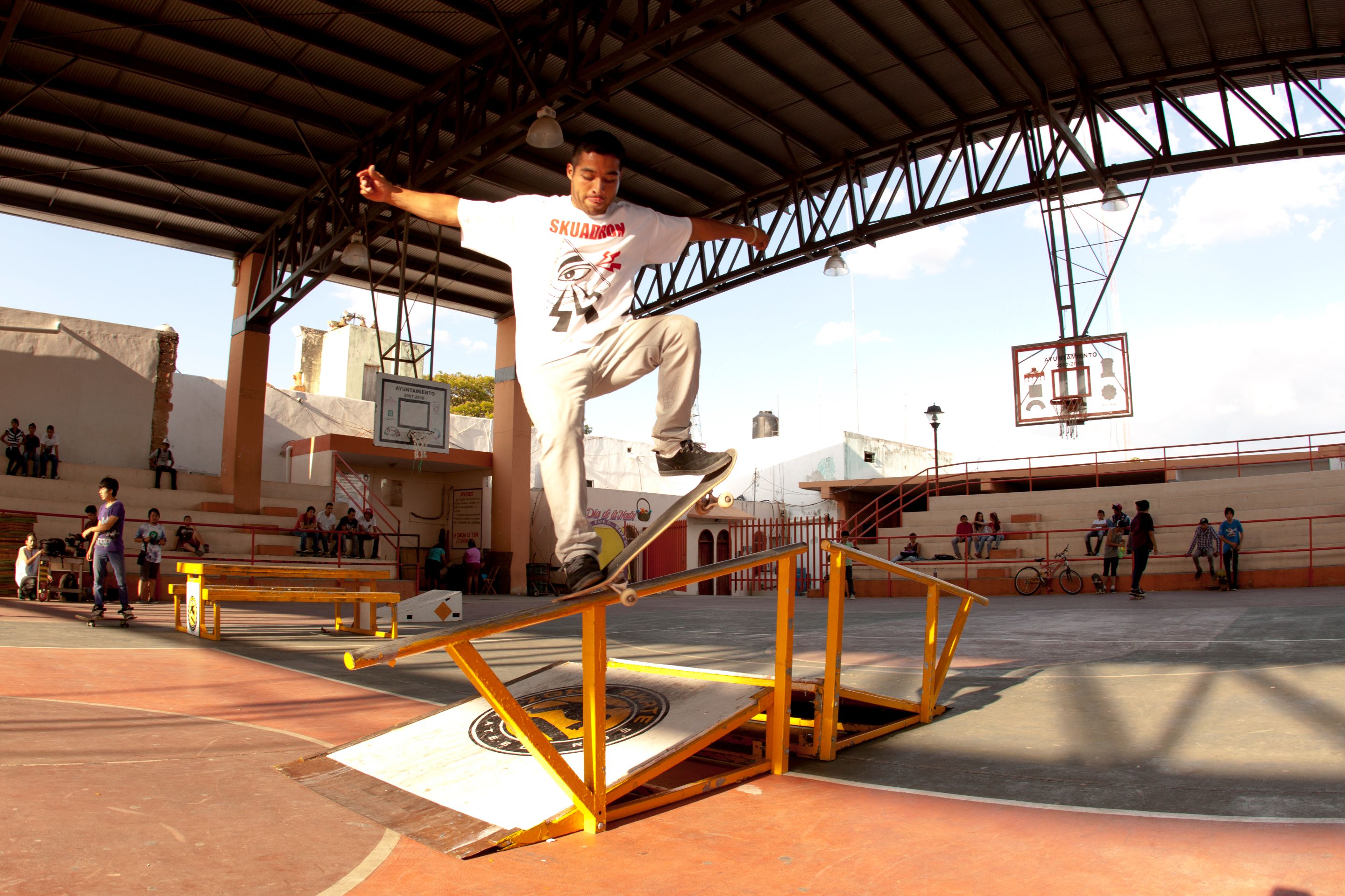 hugo overcrooked ox copia.jpg